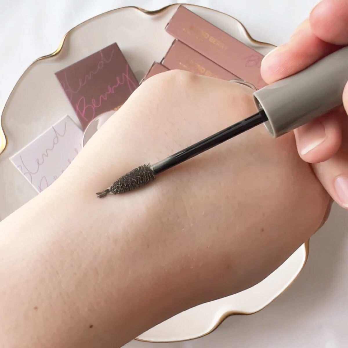 ニュアンスオン3Dアイブロウマスカラ/BLEND BERRY/眉マスカラを使ったクチコミ（3枚目）