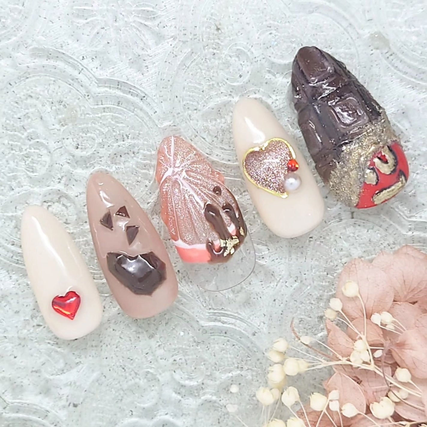 ゆき on LIPS 「バレンタインネイル❤️ オランジェットショコラ作りたかったので..」(1枚目)