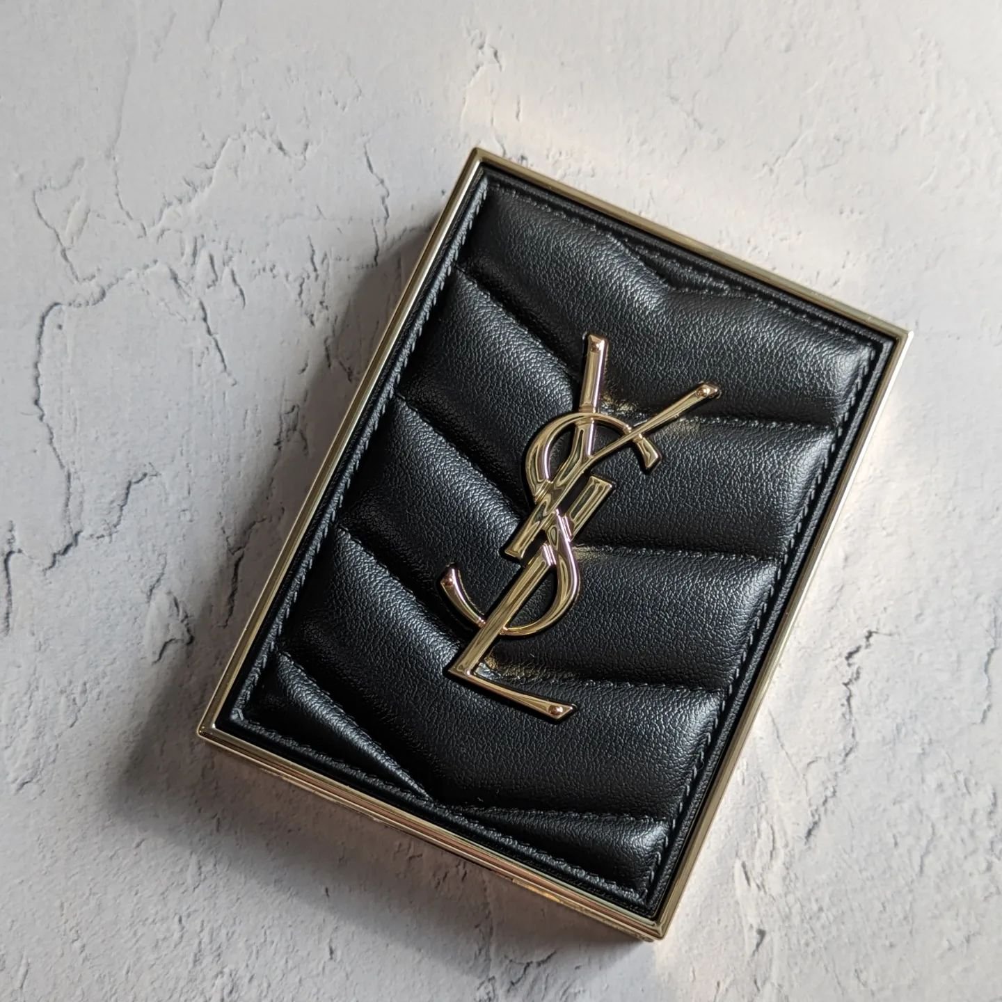 クチュール ミニ クラッチ/YVES SAINT LAURENT BEAUTE/アイシャドウパレットを使ったクチコミ（3枚目）