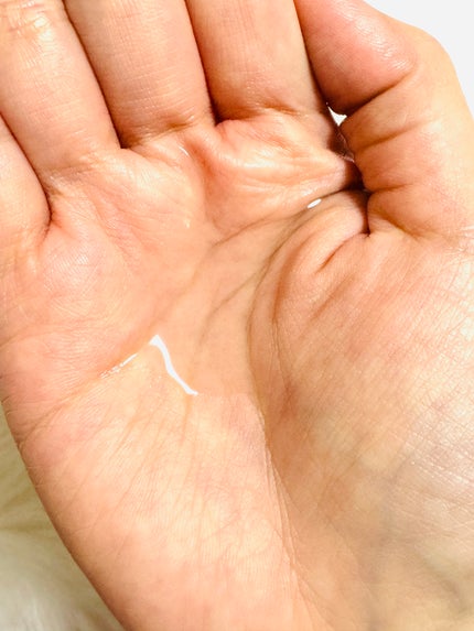 エッセンシャル プレミアム ウォータートリートメント ナチュラルモイスト/エッセンシャル/アウトバストリートメントを使ったクチコミ(2枚目)