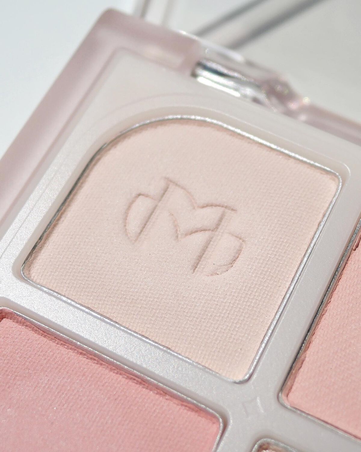 MDショールモーメント アイシャドウパレット/mude./アイシャドウパレットを使ったクチコミ（2枚目）