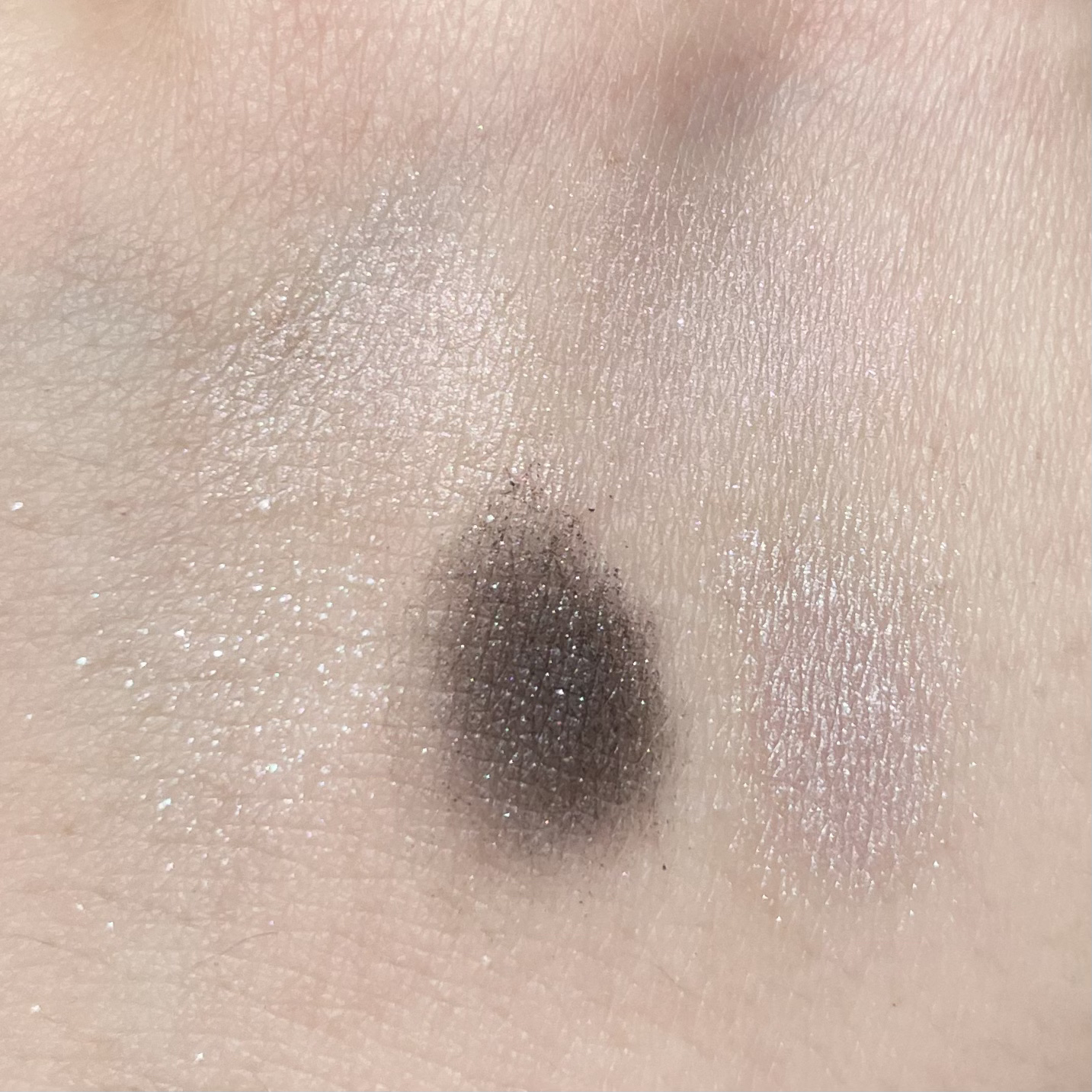 インウイ アイズ｜INOUIの人気色を比較 - ブルベにおすすめの