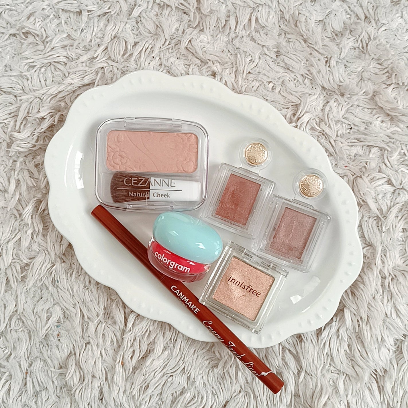 シャドーカスタマイズ/MAJOLICA MAJORCA/単色アイシャドウを使ったクチコミ(3枚目)