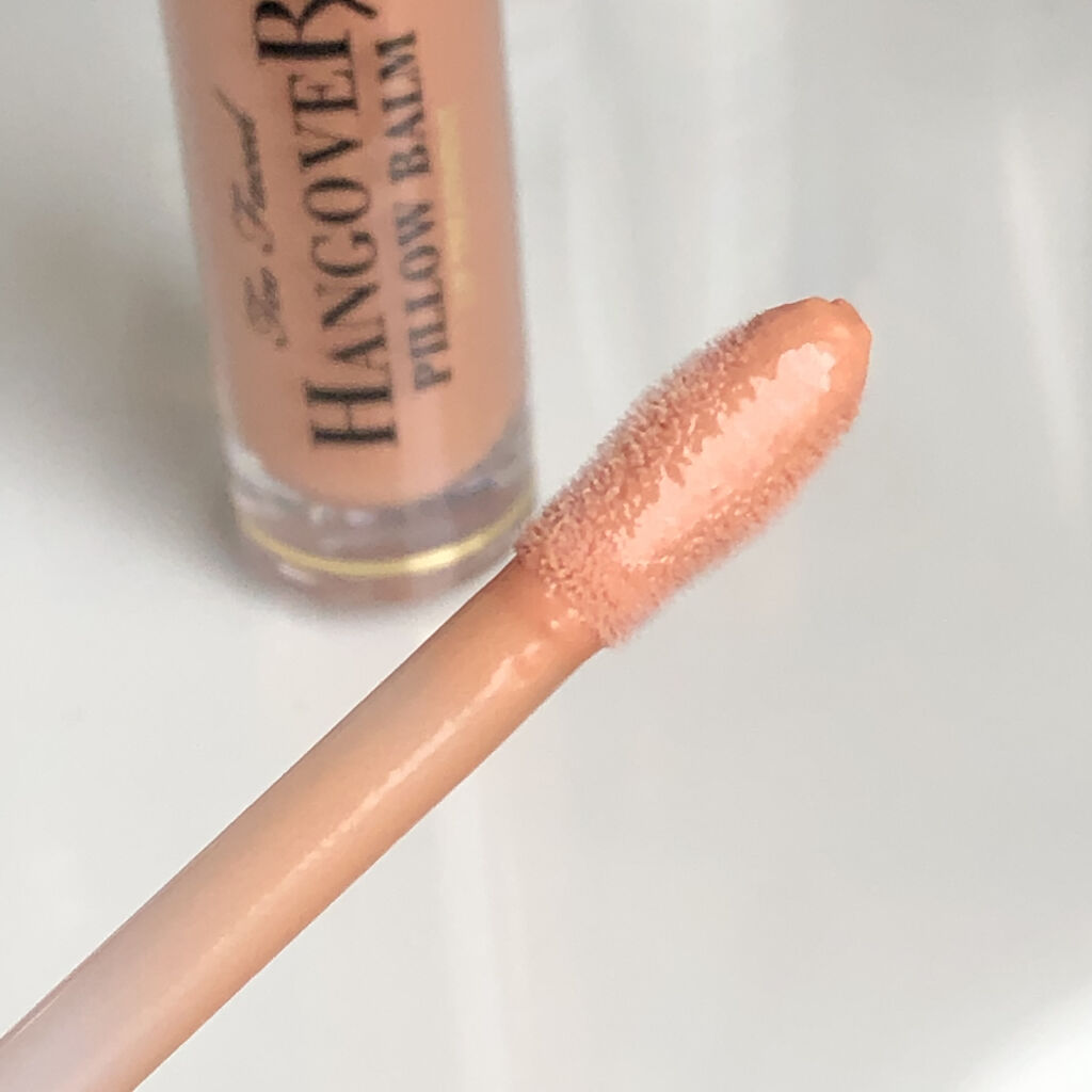～トゥー フェイスド ハングオーバー～ ピロー バーム リップ トリートメント/Too Faced/リップ美容液を使ったクチコミ（2枚目）
