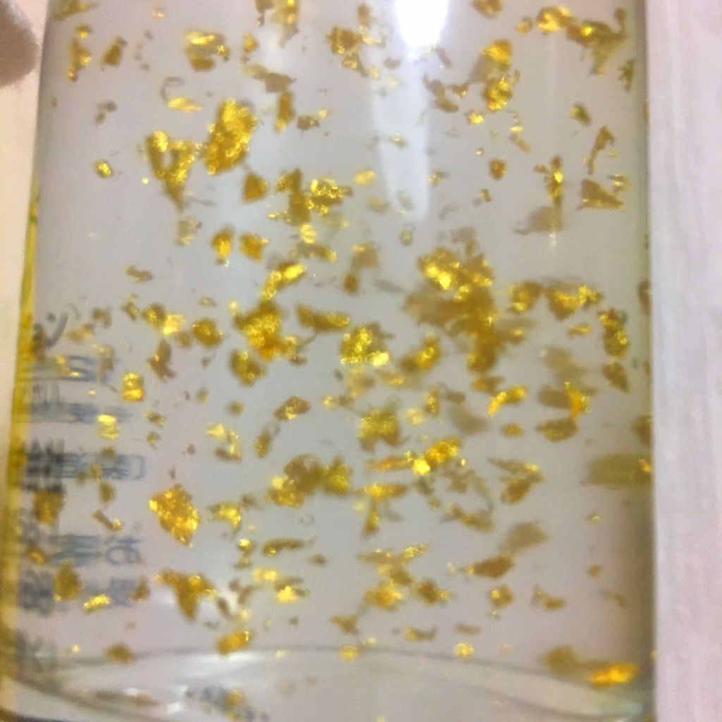 スーパーゴールド 純金箔入保湿化粧水/スーパーゴールド/化粧水を使ったクチコミ(2枚目)