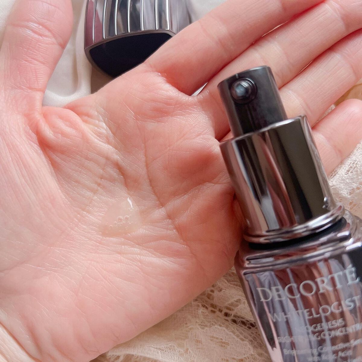 ホワイトロジスト ネオジェネシス ブライトニング コンセントレイト/DECORTÉ/美容液を使ったクチコミ(3枚目)