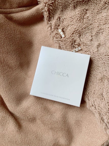 フローレスグロウ ソリッドファンデーション/CHICCA/クリーム・エマルジョンファンデーションを使ったクチコミ(2枚目)