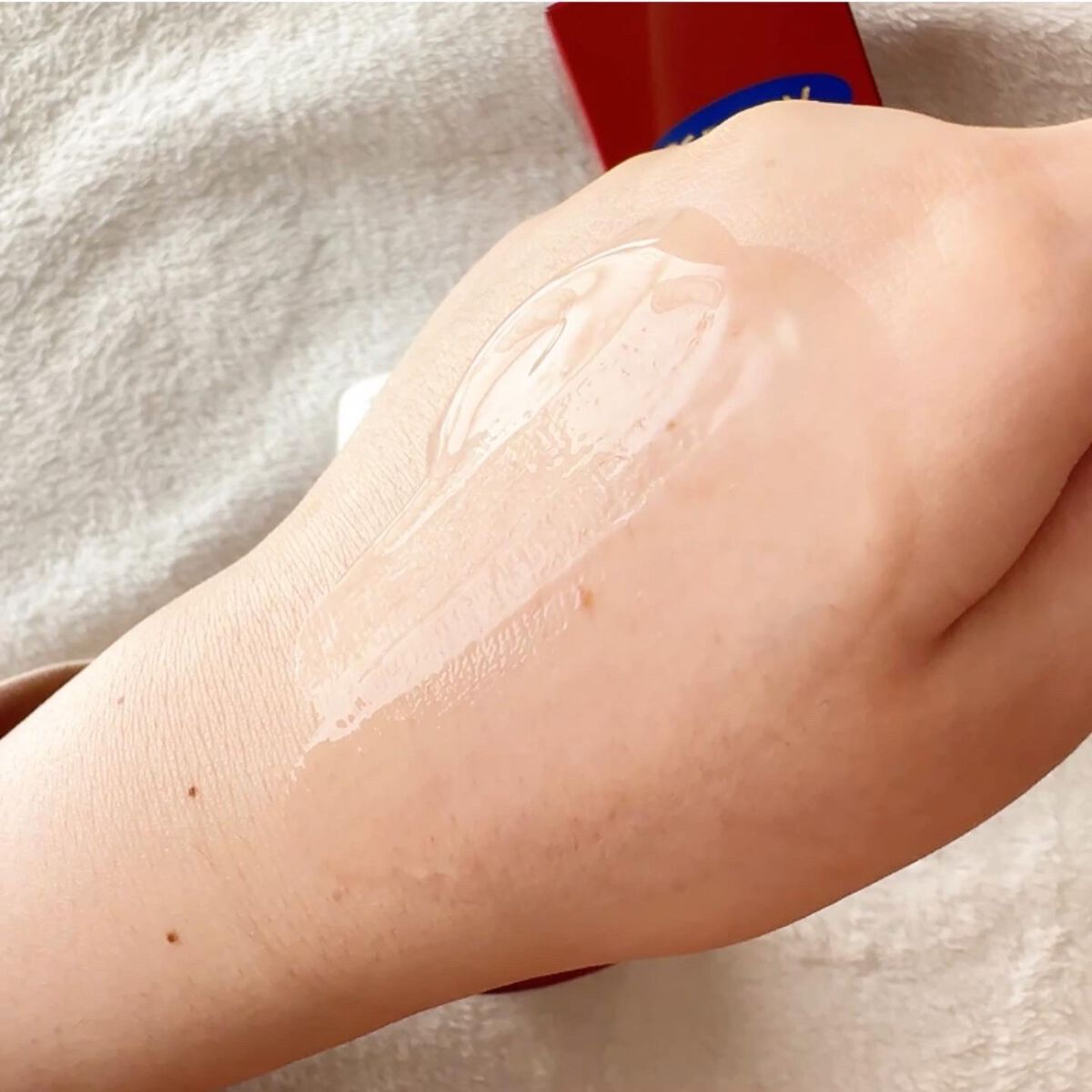 ミネラルボディシャインジェル/イルコルポ/ボディローションを使ったクチコミ(4枚目)