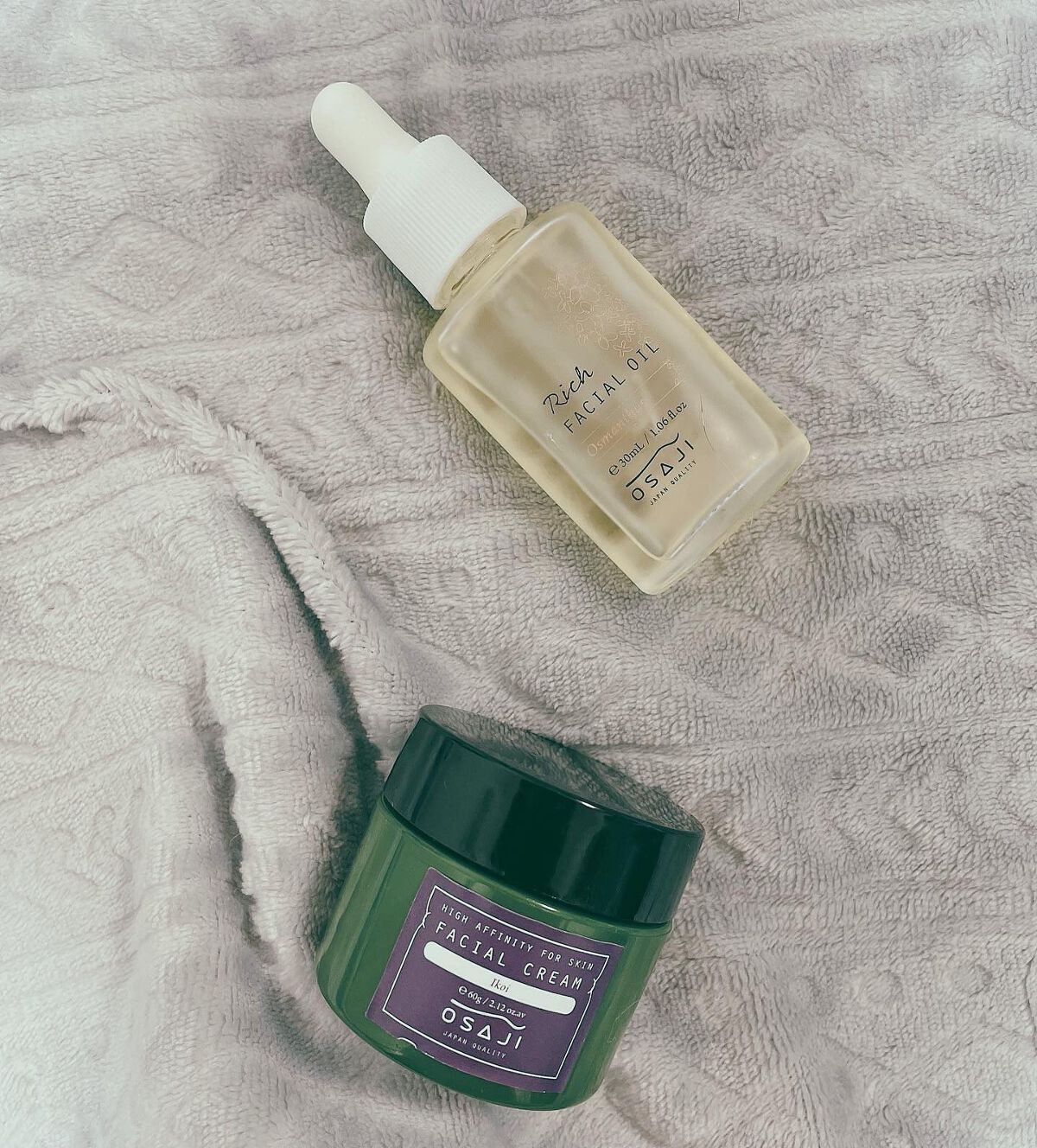 ⓃⒺⓌ𝚜𝚔𝚒𝚗𝚌𝚊𝚛𝚎☘︎︎

出産してからスキンケアにかける時間がなくて、オールインワンジェルで済ませる日々。つけれたらなんでも良いやと適当に塗っていたらお肌はどんどん調子悪くなって来ました😭

周りの人に色