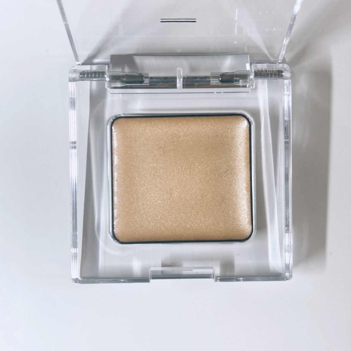 ミネラルアイバーム シャンパンアイボリー/エトヴォス/ジェル・クリームアイシャドウを使ったクチコミ（2枚目）