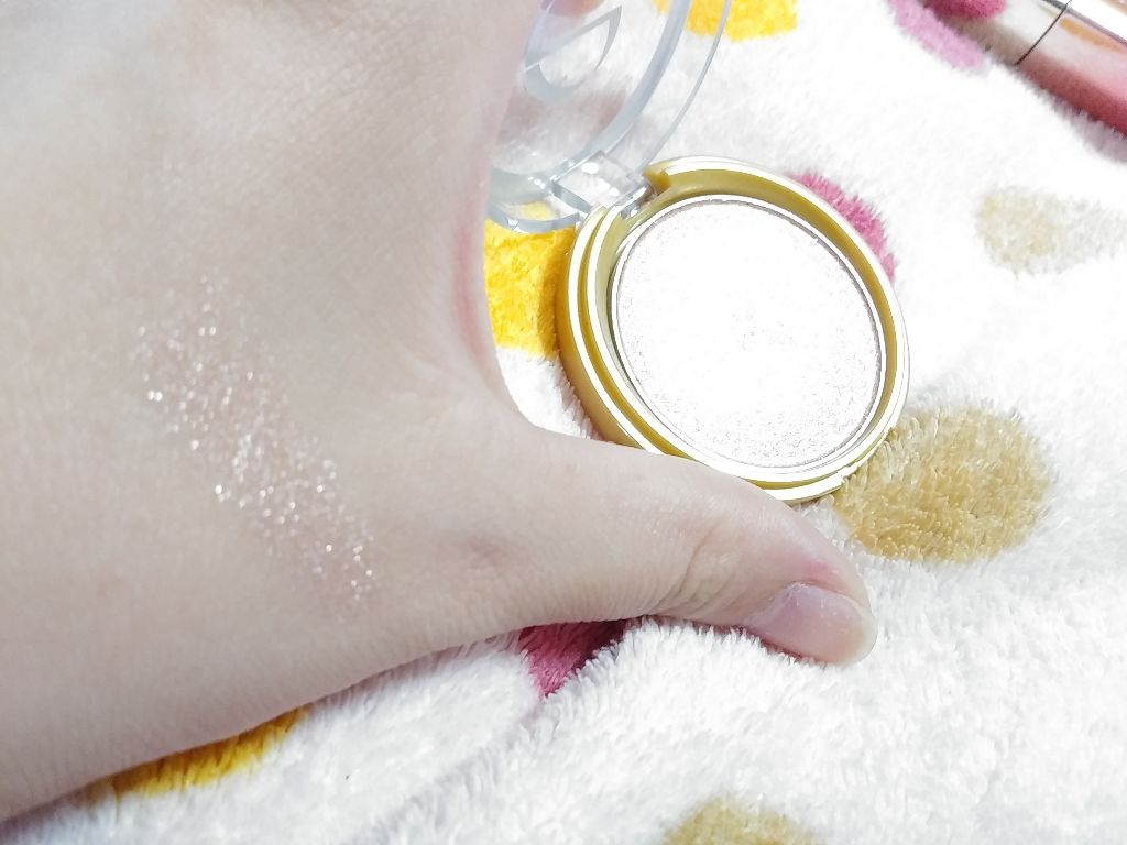 シャイニーシャドウ N SI04ヌードピンク/excel/単色アイシャドウを使ったクチコミ（3枚目）