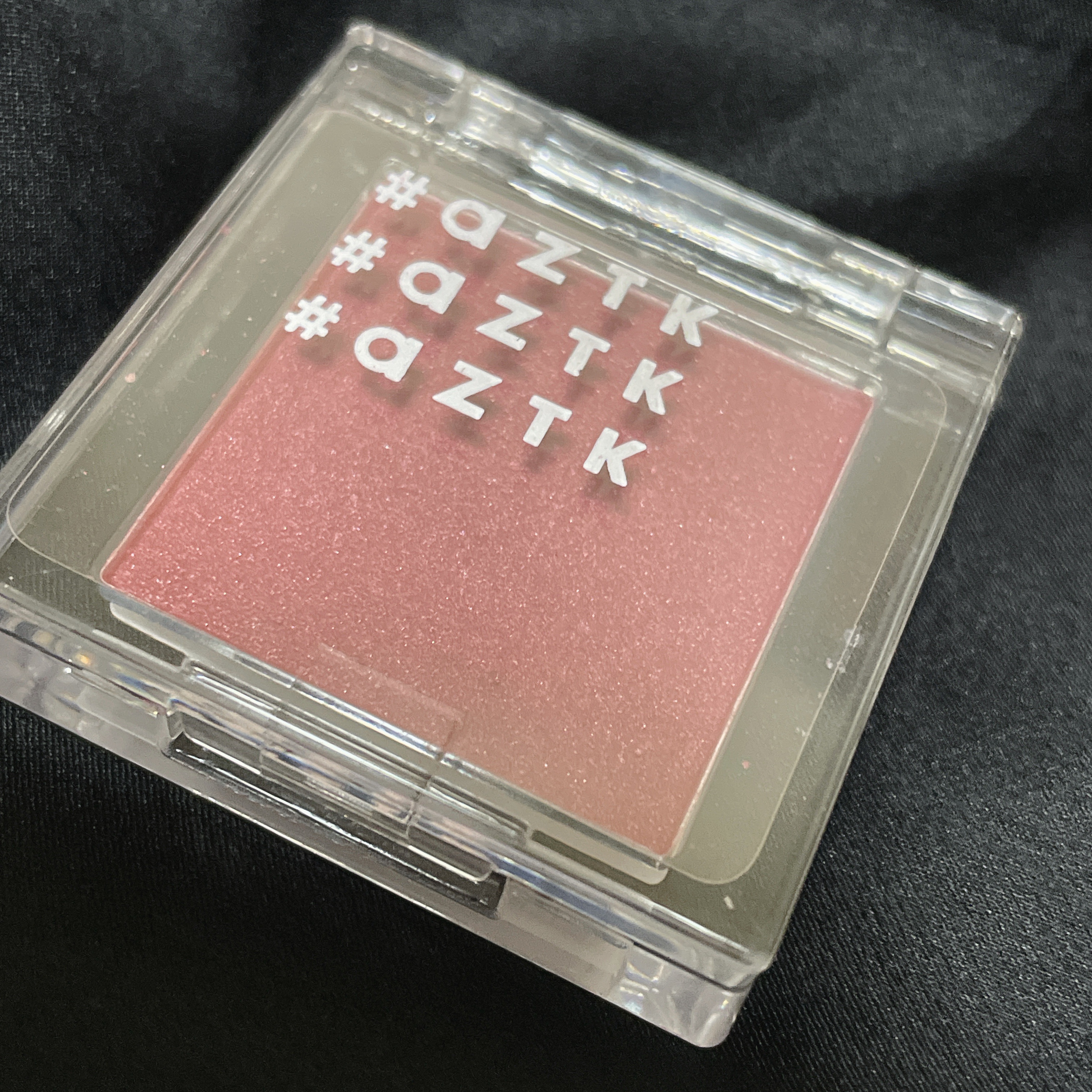 シングルアイシャドウ 02 クランベリードリーム/aZTK/単色アイシャドウを使ったクチコミ（1枚目）