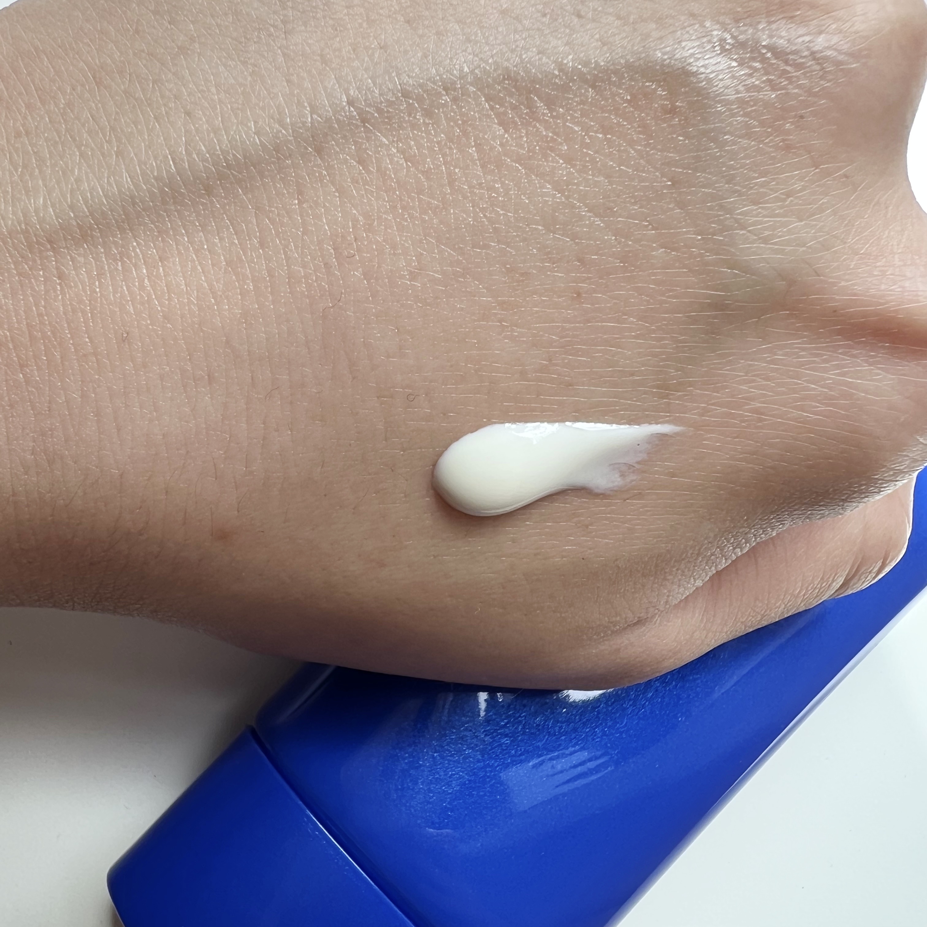 クリアウェルネス ＵＶエッセンスジェル/雪肌精/日焼け止めジェルを使ったクチコミ（2枚目）