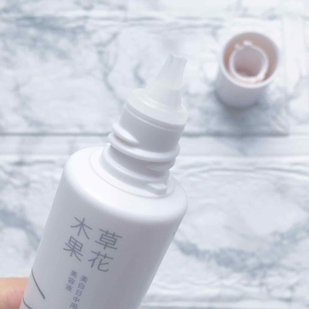 草花木果 美白日中用美容液のクチコミ「#草花木果
#美白日中用美容液
25ml・2,800円
SPF50+・PA++++
.
美白・.....」（3枚目）