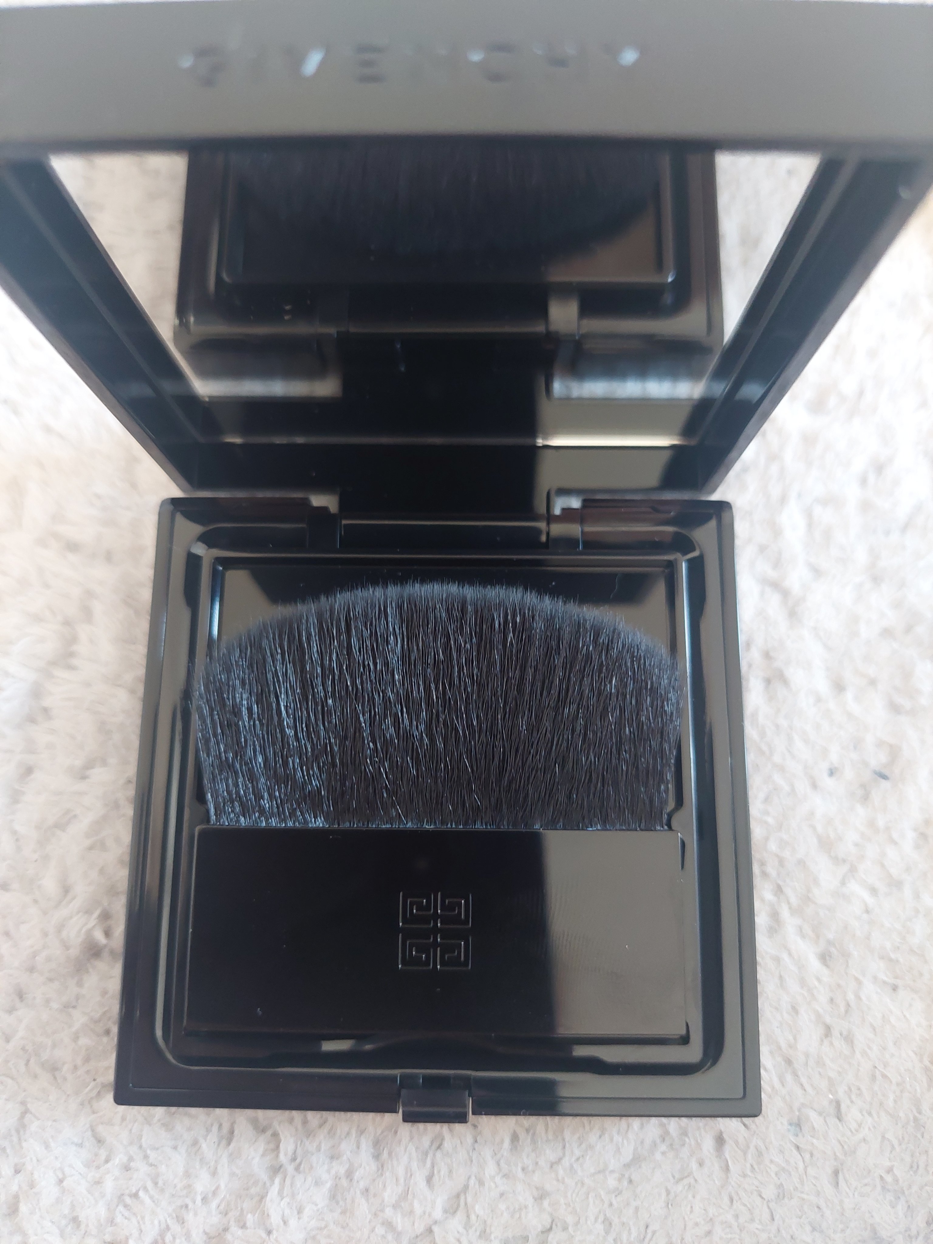 プリズム・リーブル/GIVENCHY/ルースパウダーを使ったクチコミ（3枚目）