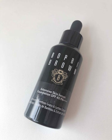 

BOBBI BROWN インテンシブ スキン セラム ファンデーション SPF40（PA++++）


こちらは以前友人からいただいたもので、私にとって初めてのデパコスのファンデーションでした😍
色