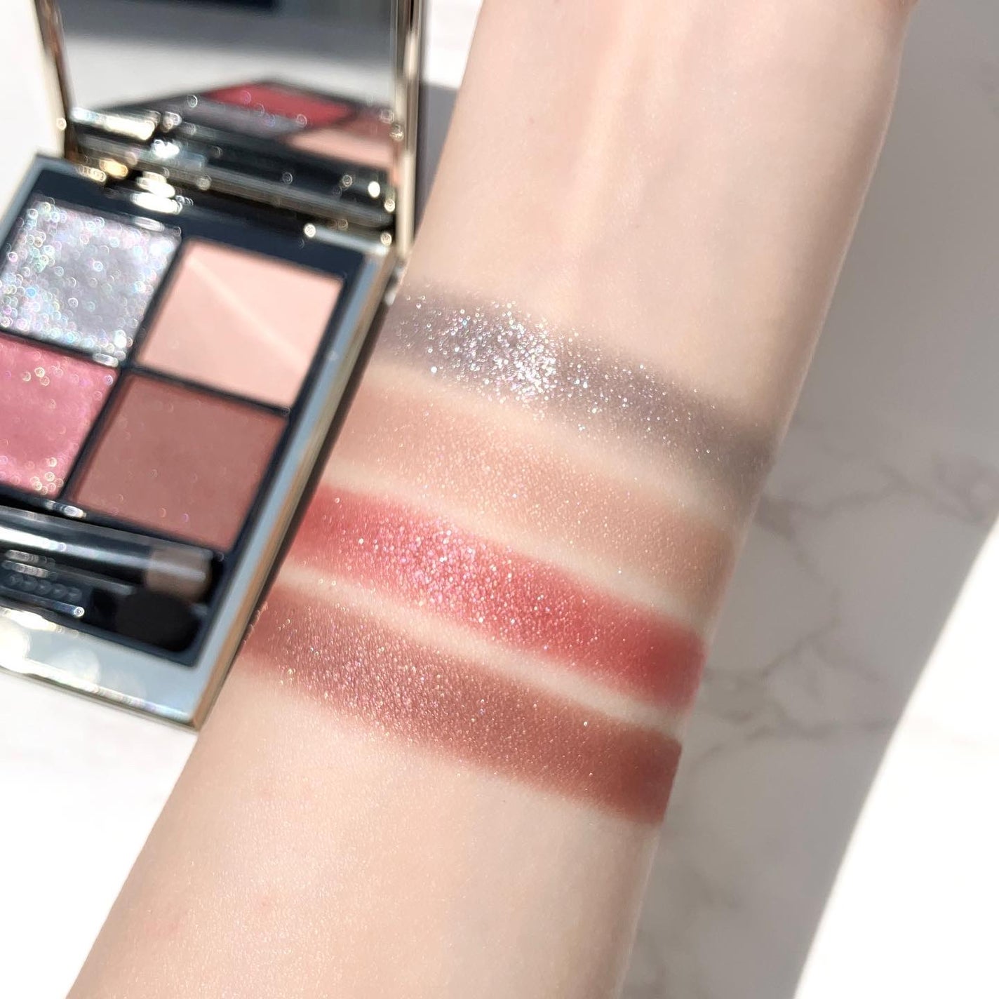 シグニチャー カラー アイズ/SUQQU/アイシャドウパレットを使ったクチコミ(3枚目)