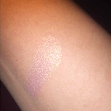 BECCA シマリング スキン パーフェクターのクチコミ「BECCA
Shimmering Skin Perfector Pressed
Lilac G.....」（3枚目）