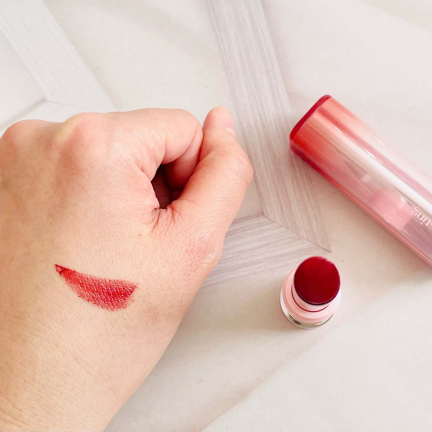 カラーラスティンググロウスティック/ETUDE/口紅を使ったクチコミ（3枚目）