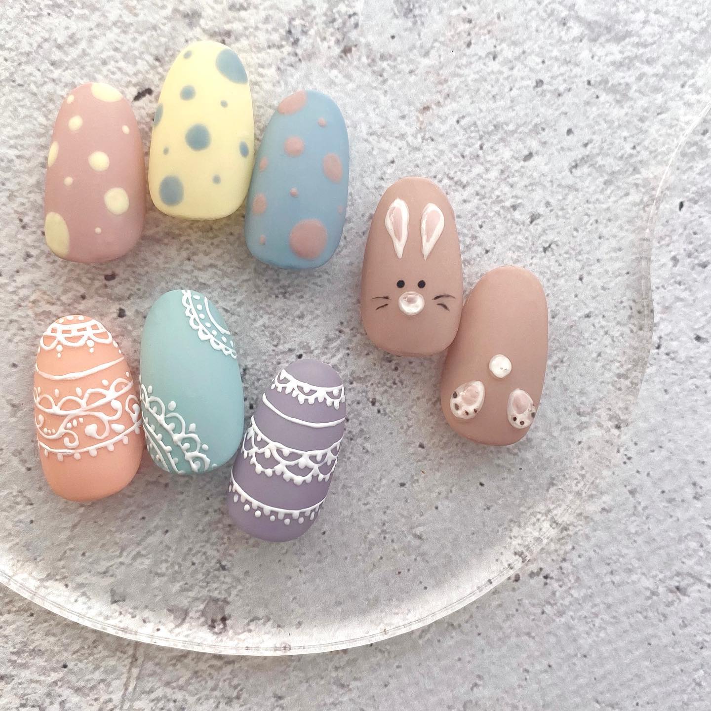 #イースターネイル,#ウサギネイル,#パステルネイル,#たまごネイル,#ぷくぷくネイル,#ほっこりネイル,#うさぎネイル,#レースネイル,#カラフルネイル,#個性派ネイル,#手描きネイル,#春ネイル,#マットネイル,#ドットネイルのネイルデザイン
