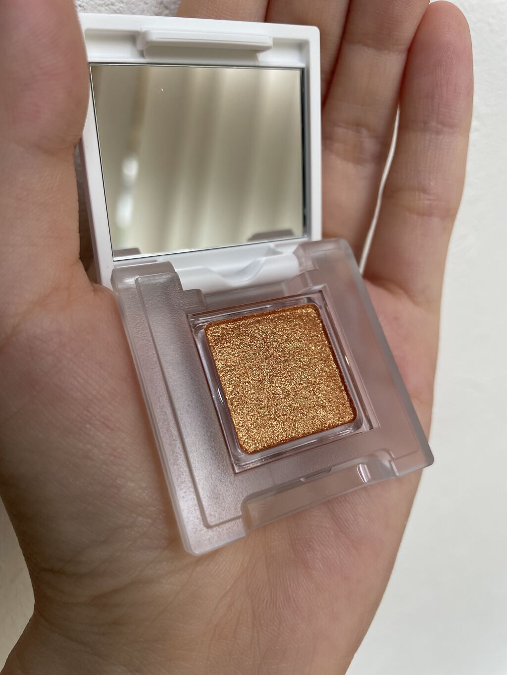 アイカラー プレイフル YE01/エレガンス クルーズ/単色アイシャドウを使ったクチコミ（3枚目）