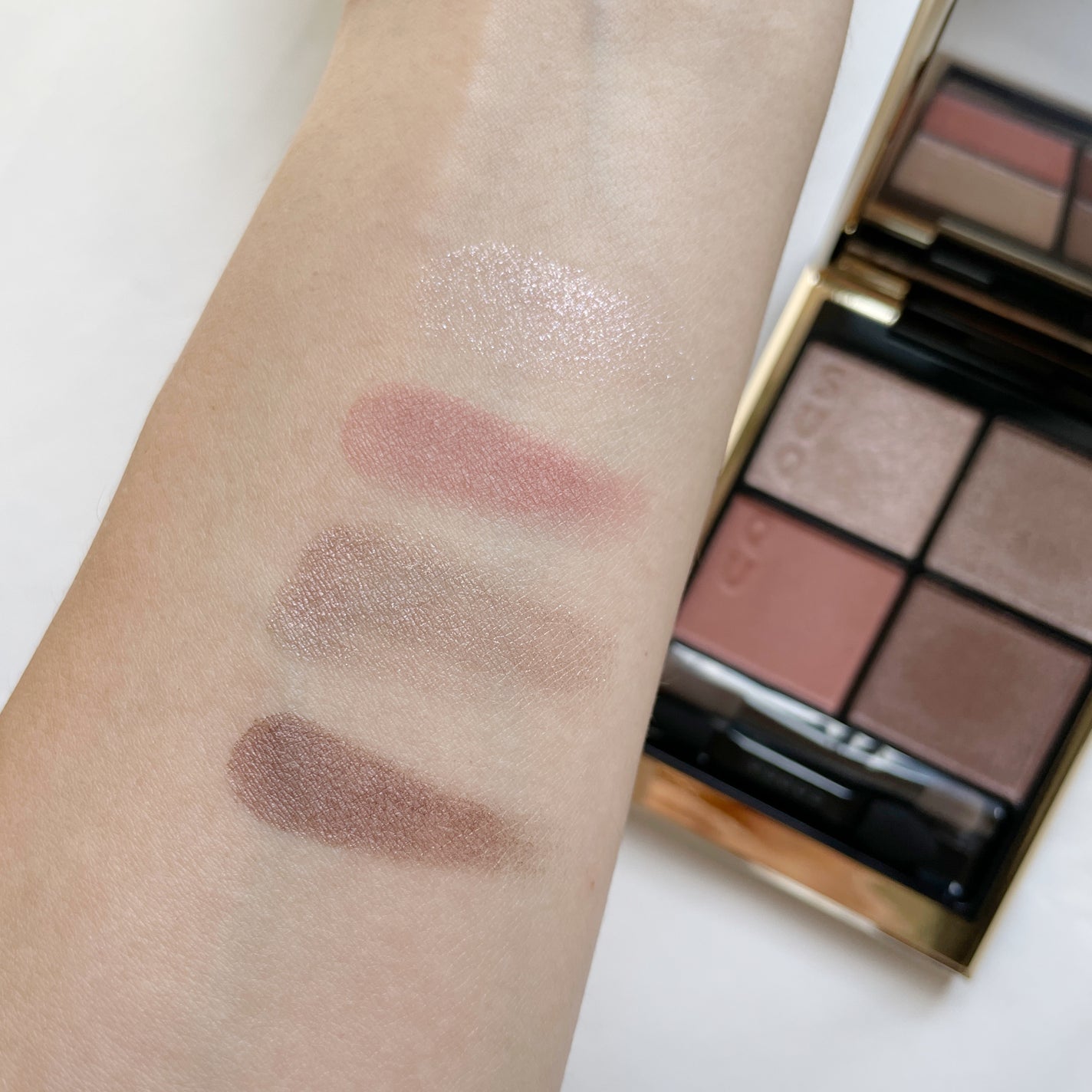 シグニチャー カラー アイズ/SUQQU/アイシャドウパレットを使ったクチコミ(6枚目)