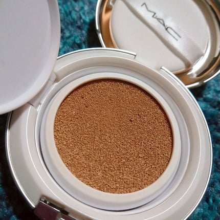 ライトフル C+ SPF 50 クイック フィニッシュ クッション コンパクト/M・A・C/クッションファンデーションを使ったクチコミ(2枚目)