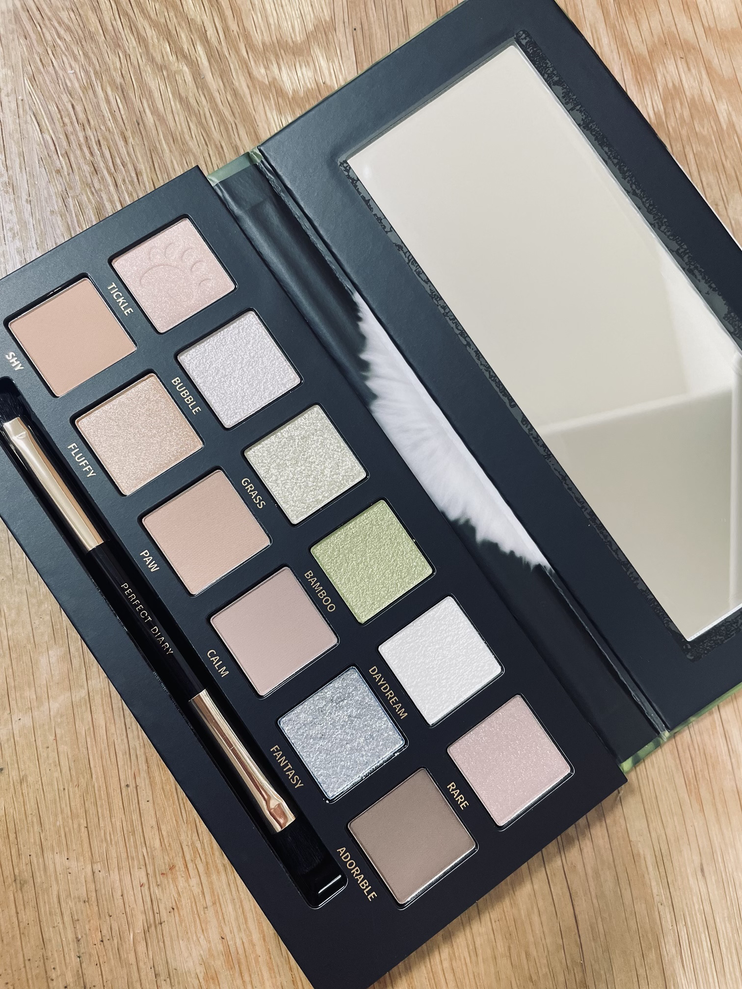 エクスプローラ12色 動物アイシャドウパレット/PERFECT DIARY/アイシャドウパレットを使ったクチコミ（3枚目）