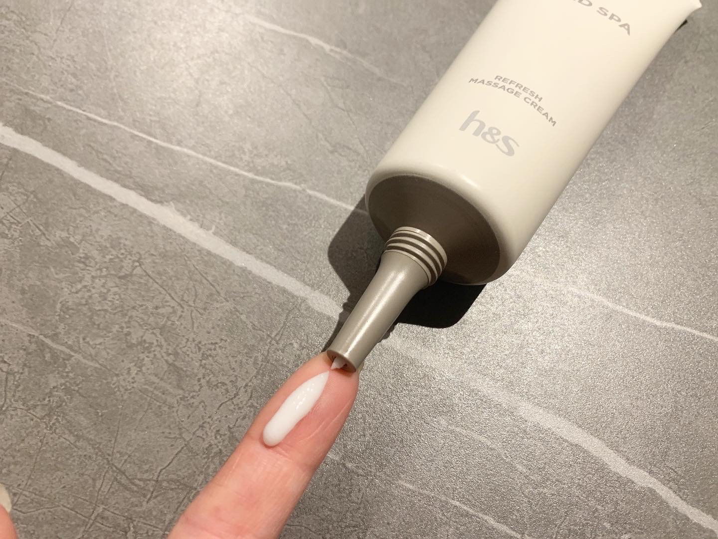 リフレッシュ マッサージクリーム/h&s/洗い流すヘアトリートメントを使ったクチコミ（2枚目）