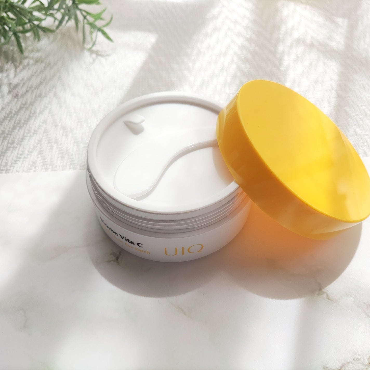 バイオーム ビタC ダークスポット アイパッチ/UIQ/アイケア・アイクリームを使ったクチコミ(3枚目)