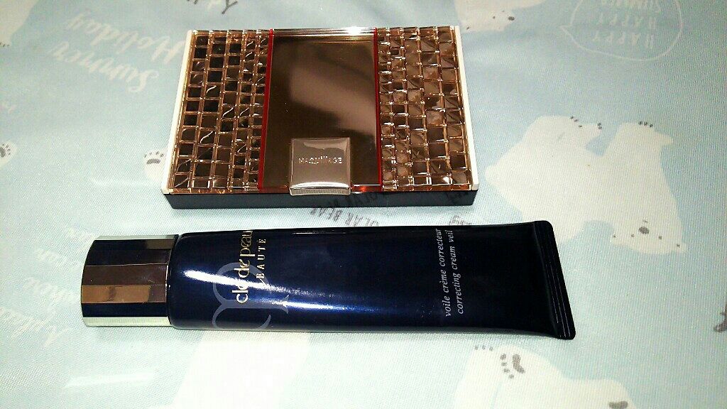 タンプードルエクラ/クレ・ド・ポー ボーテ/パウダーファンデーションを使ったクチコミ（2枚目）