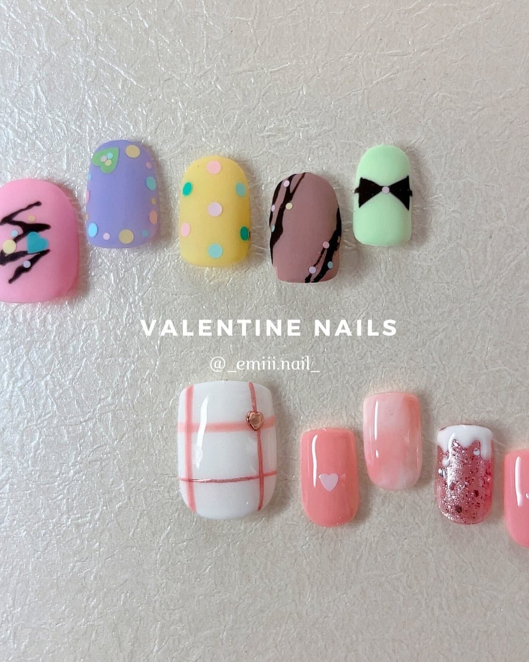 emi@フォロバ100 on LIPS 「valentinenails𓂃𓂃。:*✧バレンタイン限定デザイ..」(1枚目)