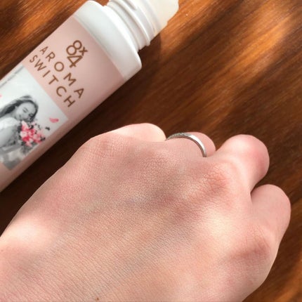 8x4 アロマスイッチ ロールオン パリスブーケの香り/8x4/デオドラント・制汗剤を使ったクチコミ(4枚目)