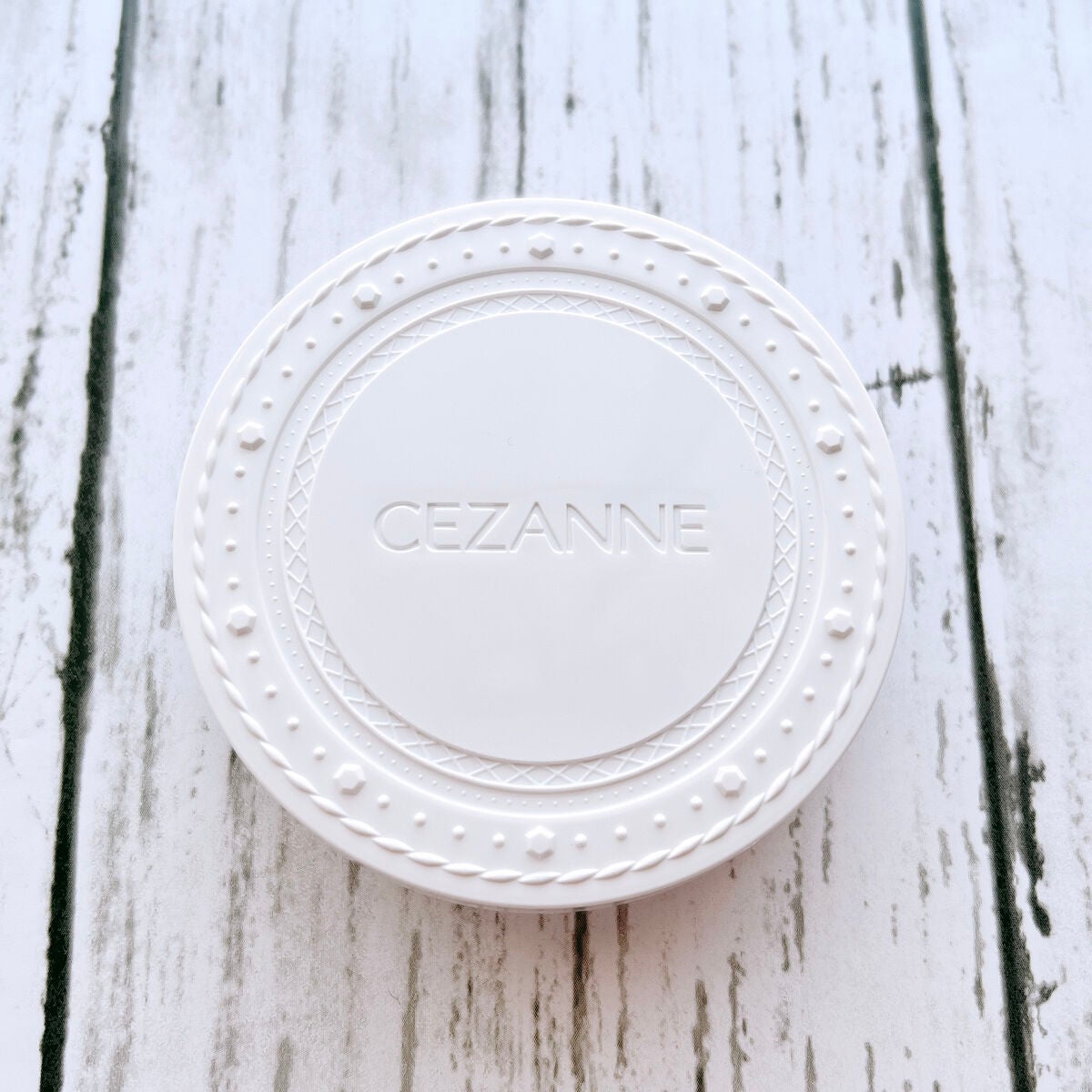 UVクリアフェイスパウダー/CEZANNE/プレストパウダーを使ったクチコミ(3枚目)