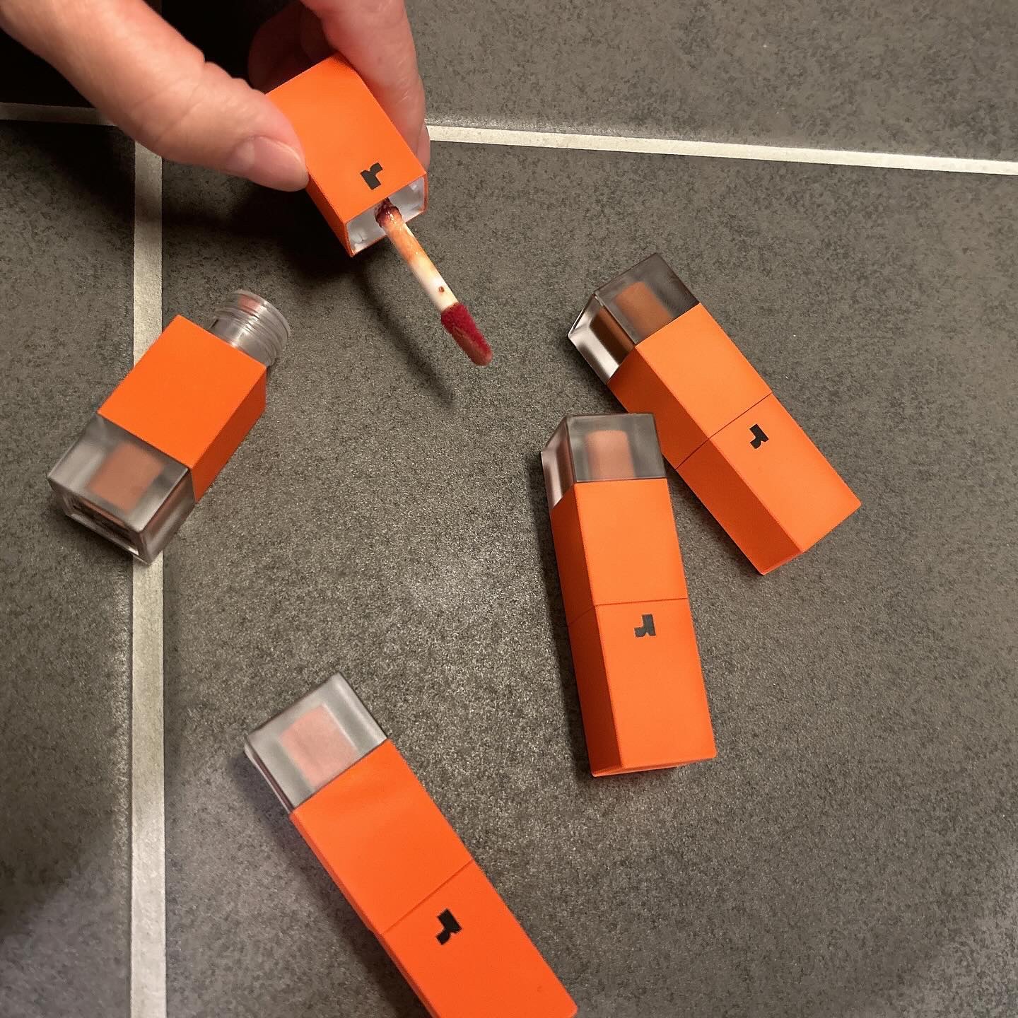 フルーティントブーケ 04 ダリアアンバー/RICAFROSH/リップティントを使ったクチコミ（1枚目）