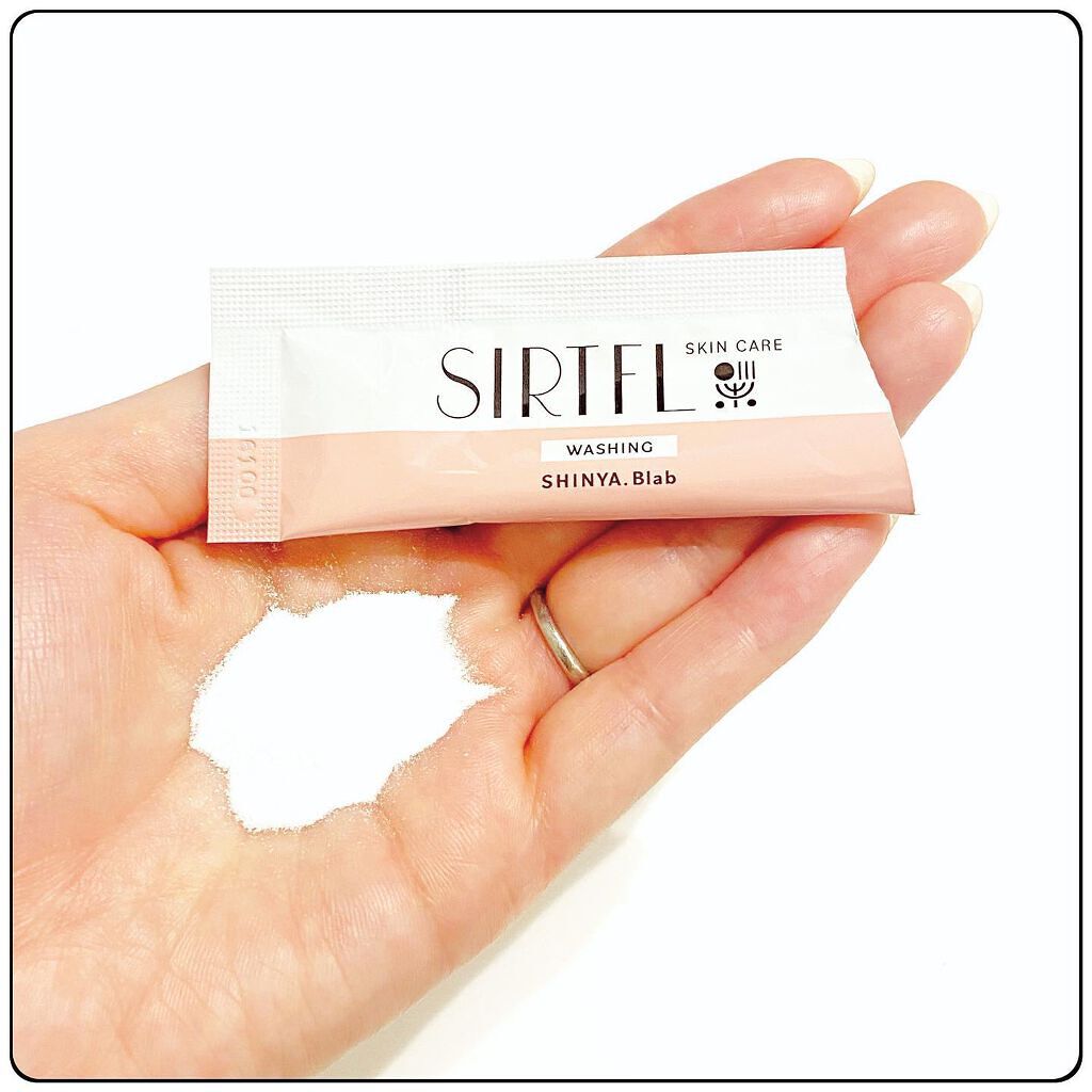 ブライト酵素洗顔パウダー/SIRTFL/洗顔パウダーを使ったクチコミ(2枚目)