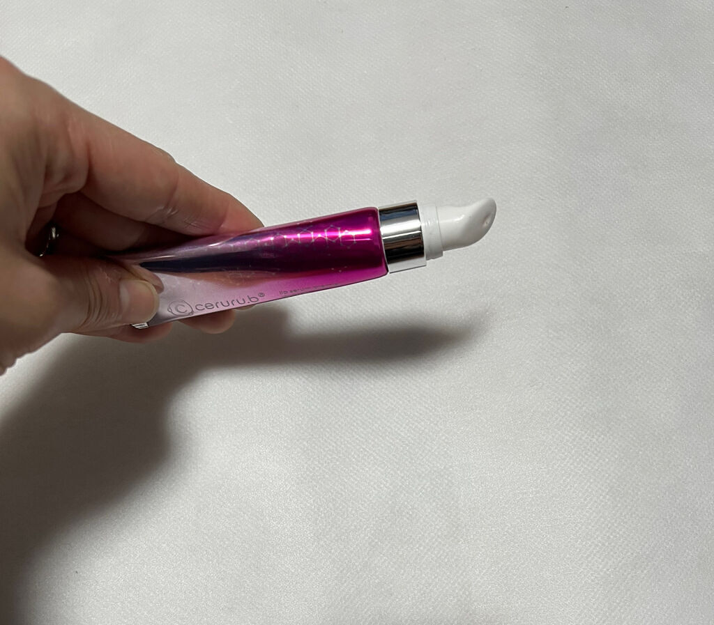 ceruru.b  リップセラム プレミア のクチコミ「\塗るたびに/満ちるクチビル
セルル リップセラム《唇用美容液》を試してみました( * ॑˘ .....」（2枚目）