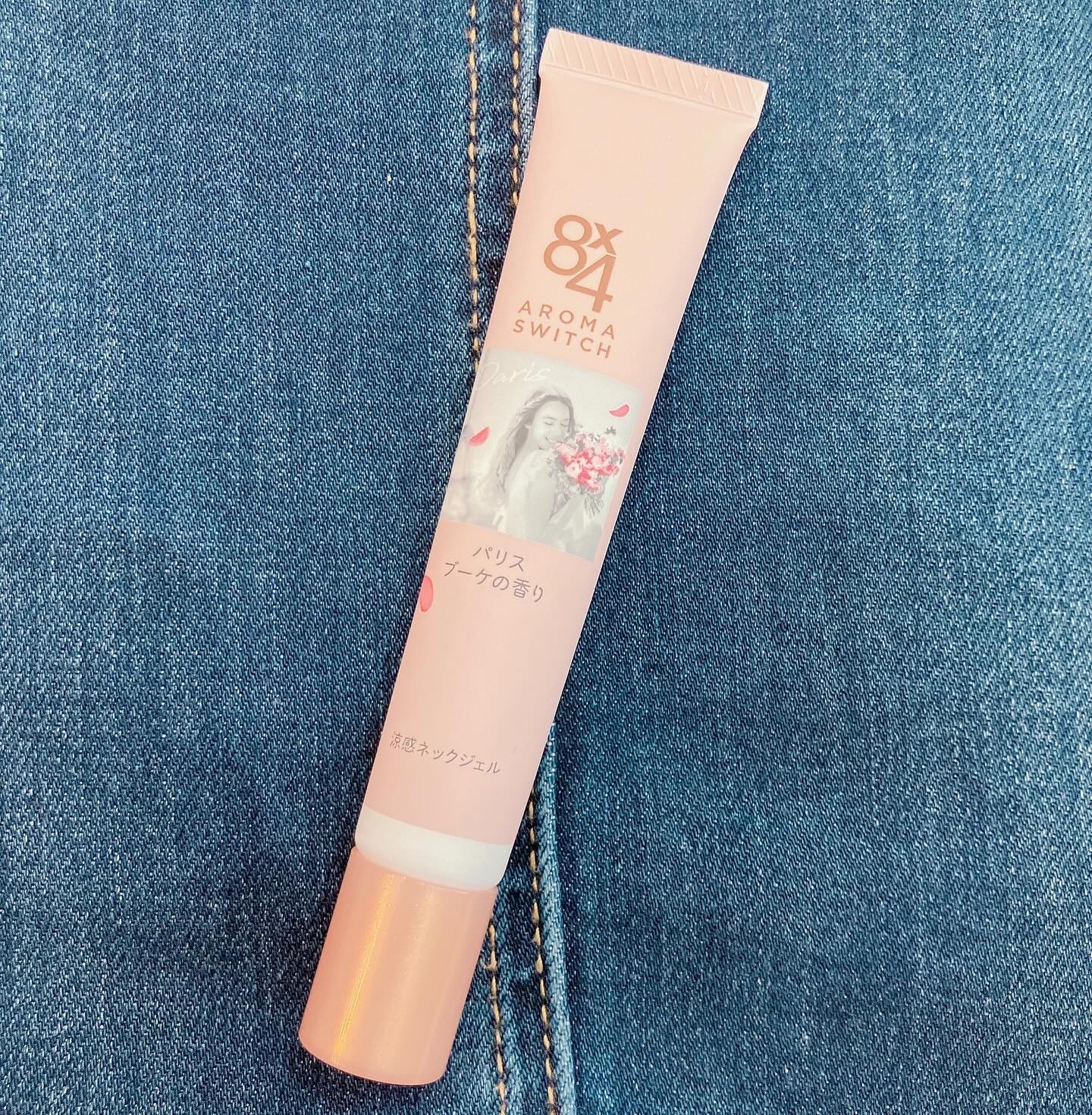 8x4 アロマスイッチ 涼感ネックジェル パリスブーケの香り/８ｘ４/デオドラント・制汗剤を使ったクチコミ（2枚目）