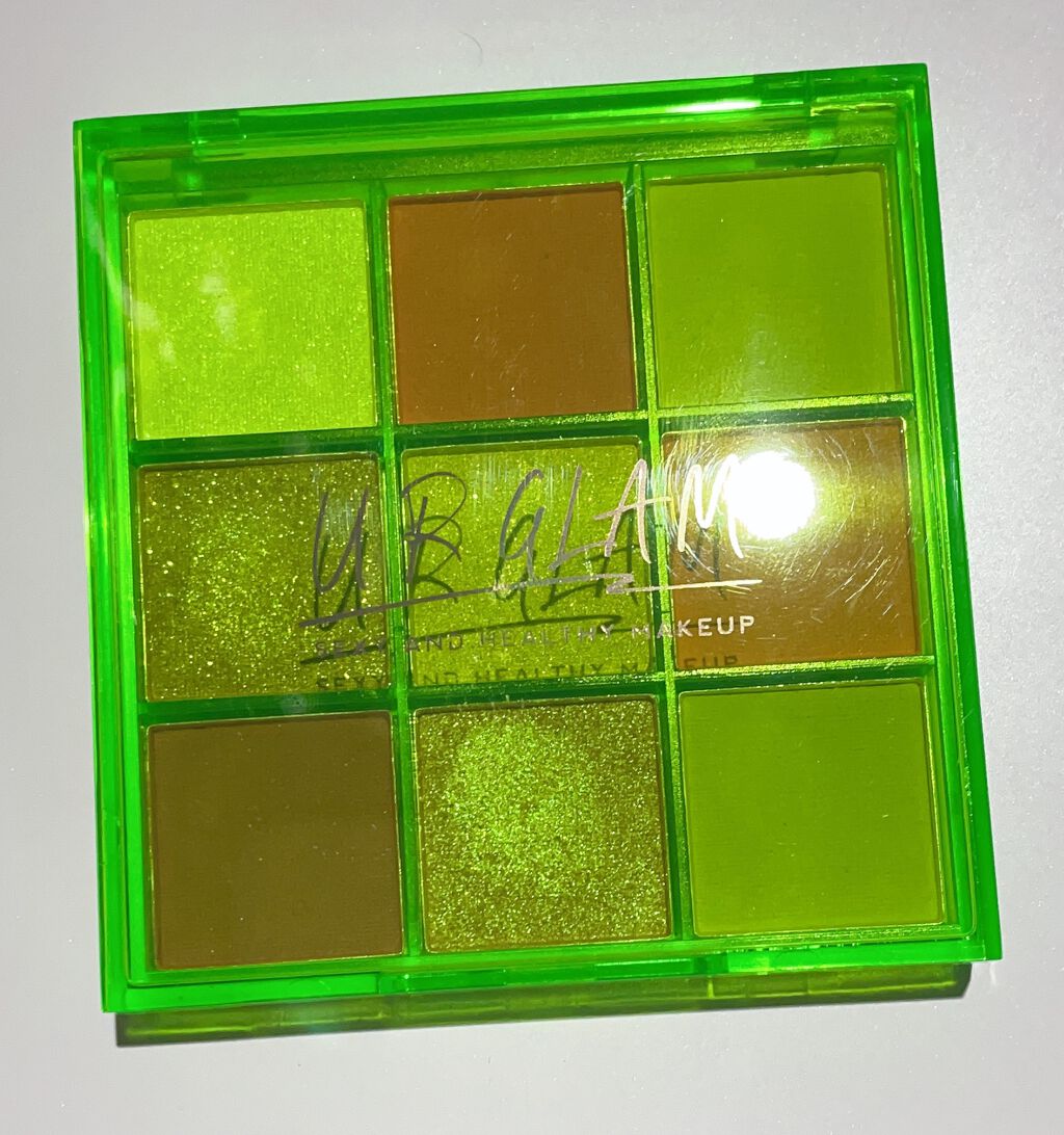 UR GLAM BLOOMING EYE COLOR PALETTE/U R GLAM/アイシャドウパレットを使ったクチコミ(1枚目)