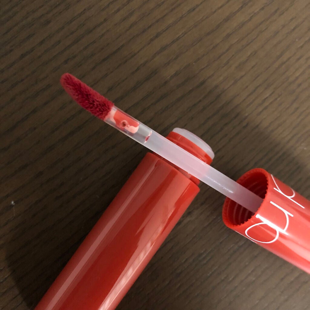 ジューシーラスティングティント/rom&nd/リップティントを使ったクチコミ(3枚目)