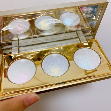 stila リトルホワイトライズヘブンリーハイライトパレットのクチコミ「\stila リトルホワイトライズヘブンリーハイライトパレット/

pink  wink wi.....」（1枚目）