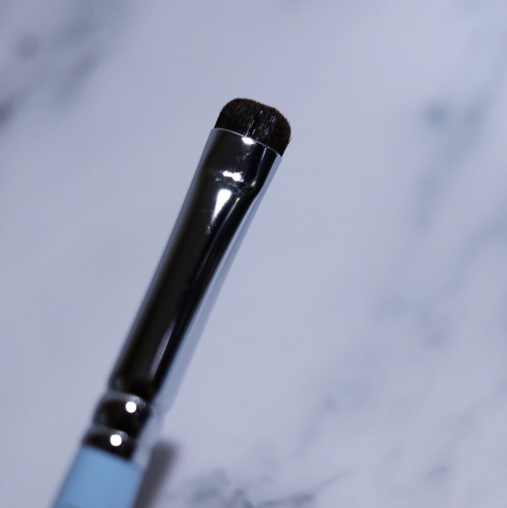 WHOMEE アイシャドウブラシ S 熊野筆のクチコミ「WHOMEEアイシャドウブラシ S 熊野筆

かためのブラシです✨
ショップディズニーで購入し.....」（2枚目）