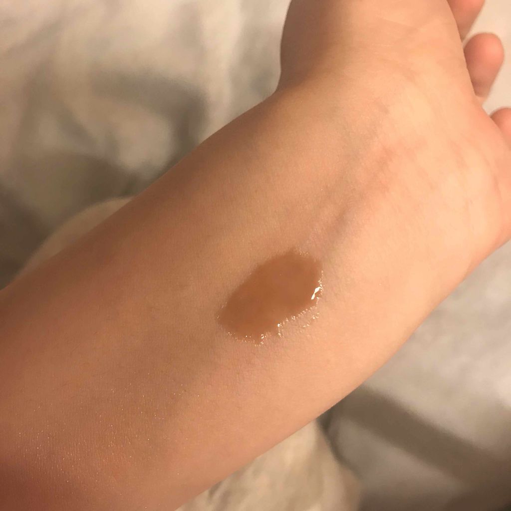 フロウレス リップ グロス 01 飴茶 -AMECHA/SUQQU/リップグロスを使ったクチコミ（2枚目）