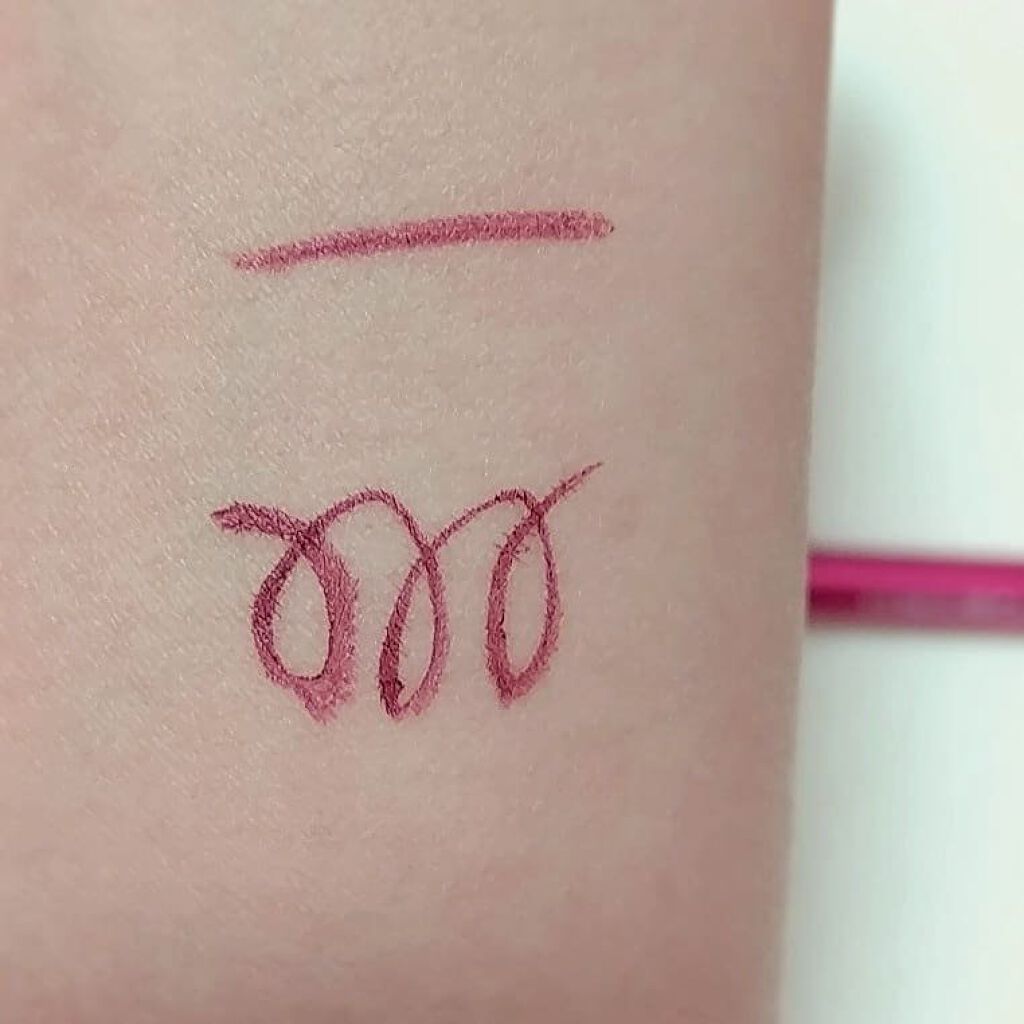 スキルレスライナー/LUMIURGLAS/リキッドアイライナーを使ったクチコミ（3枚目）