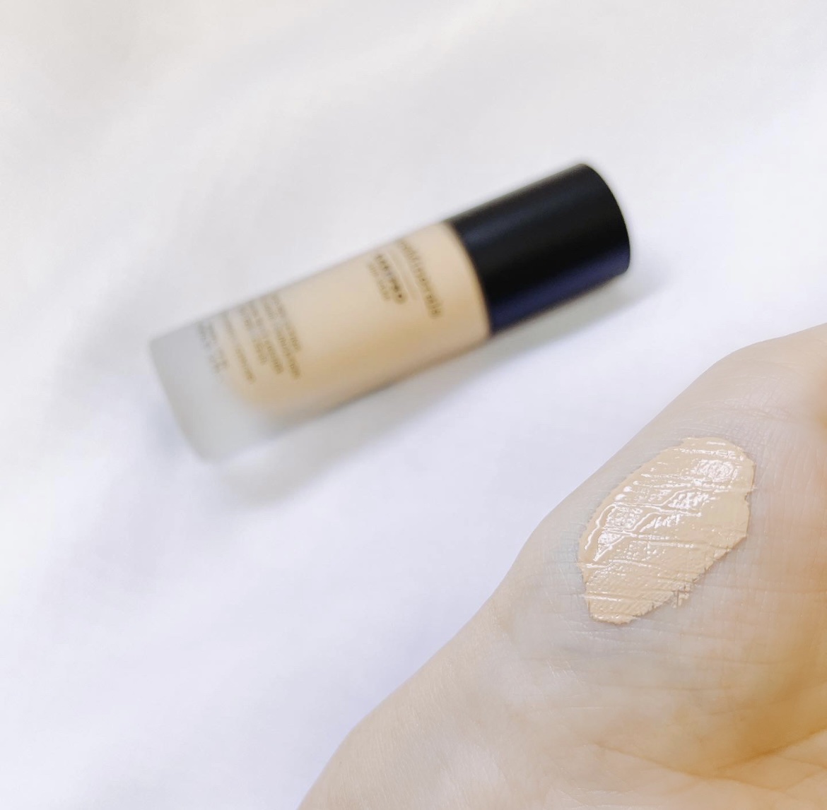 ベアプロ 24HR リキッド ファンデーション ライト 21 ニュートラル/bareMinerals/リキッドファンデーションを使ったクチコミ（2枚目）