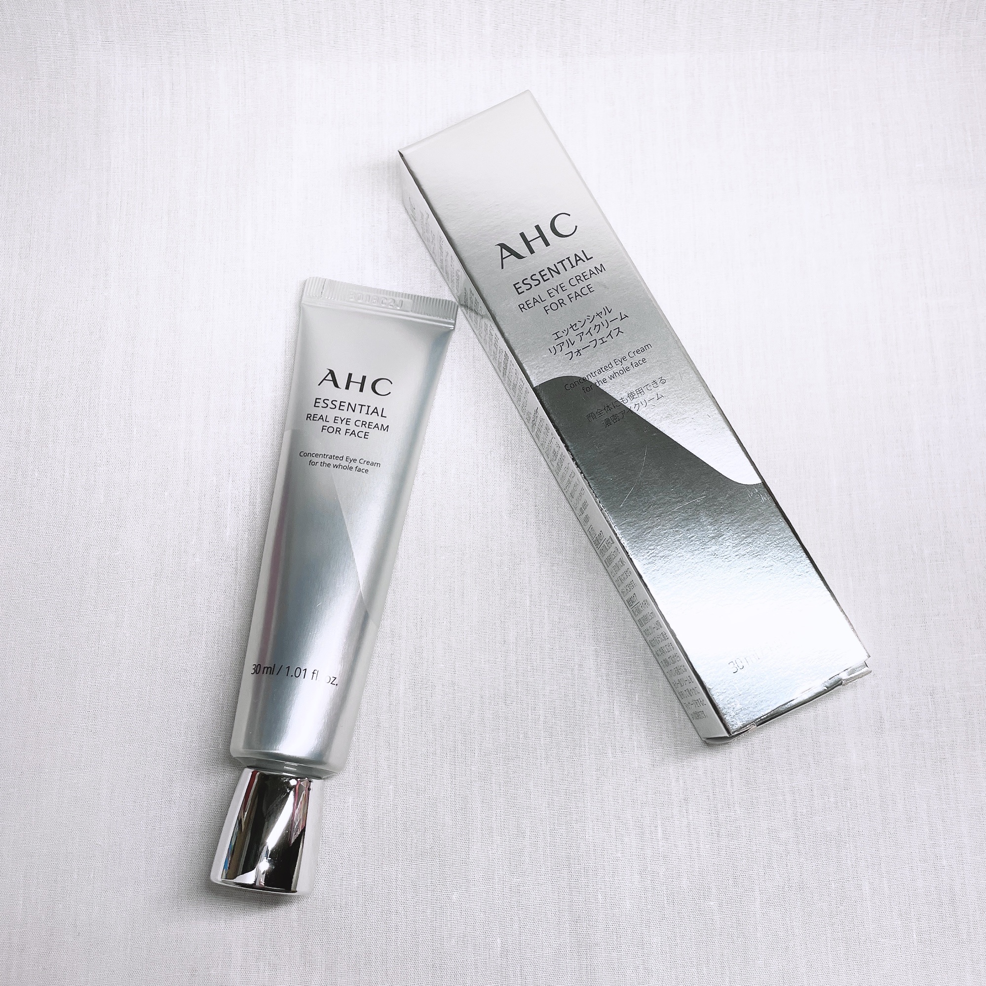 エッセンシャル リアル アイクリーム フォーフェイス/AHC/アイケア・アイクリームを使ったクチコミ（1枚目）