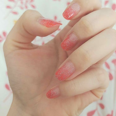 超簡単😇男ウケ💮
セルフでグラデーションネイル💅✨

❤️インテグレート シロップネール 赤

とても綺麗なツヤ感がでるマニキュアです✨
色展開は他にも黄色、水色などがありますが赤は肌に近い色なので爪だ