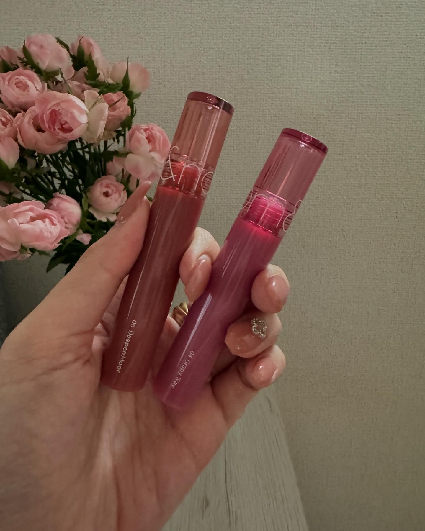 グラスティングカラーグロス/rom&nd/リップグロスを使ったクチコミ（1枚目）