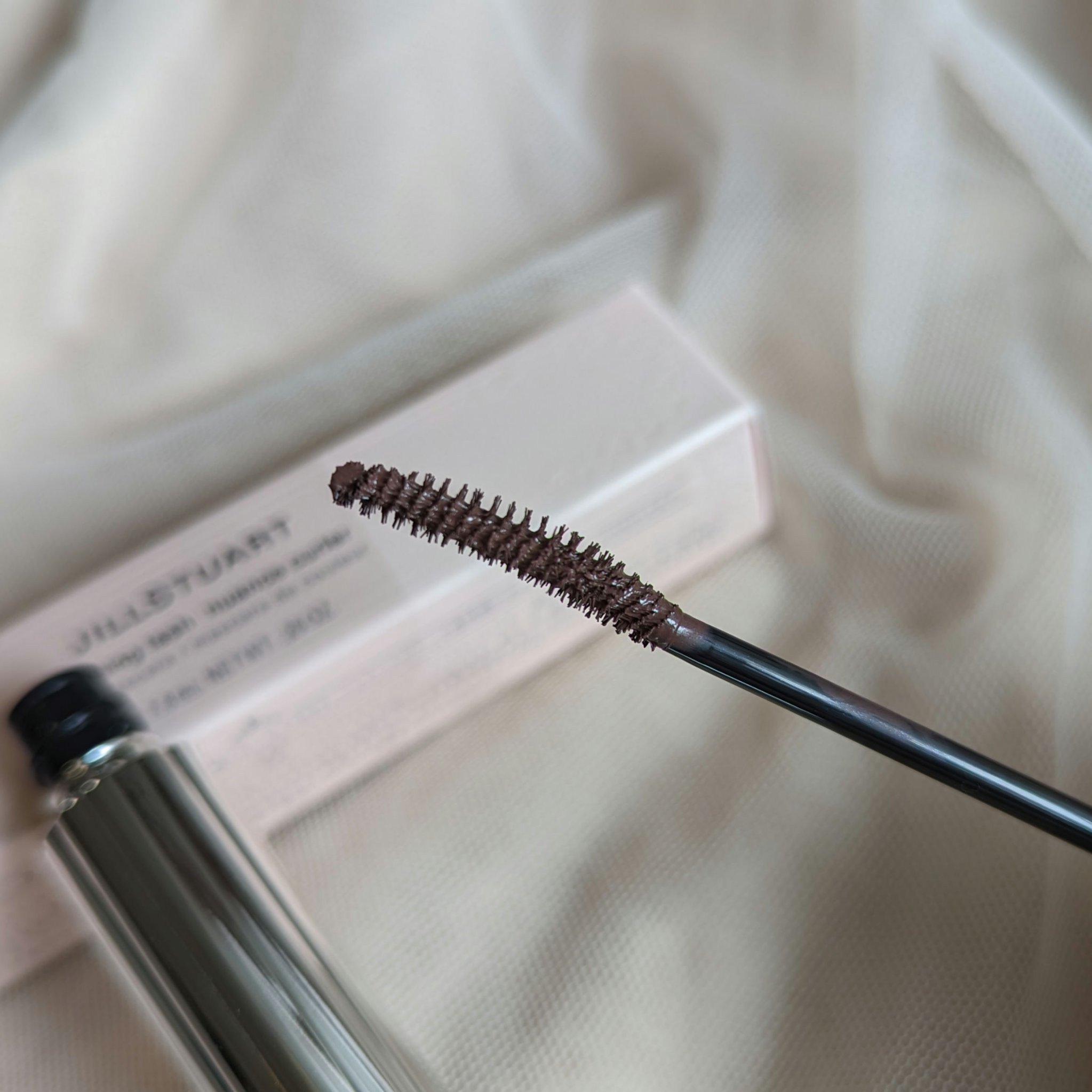 ジルスチュアート ブルーミングラッシュ　ニュアンスカーラー 16 mauve cacao（限定）/JILL STUART/マスカラを使ったクチコミ（3枚目）