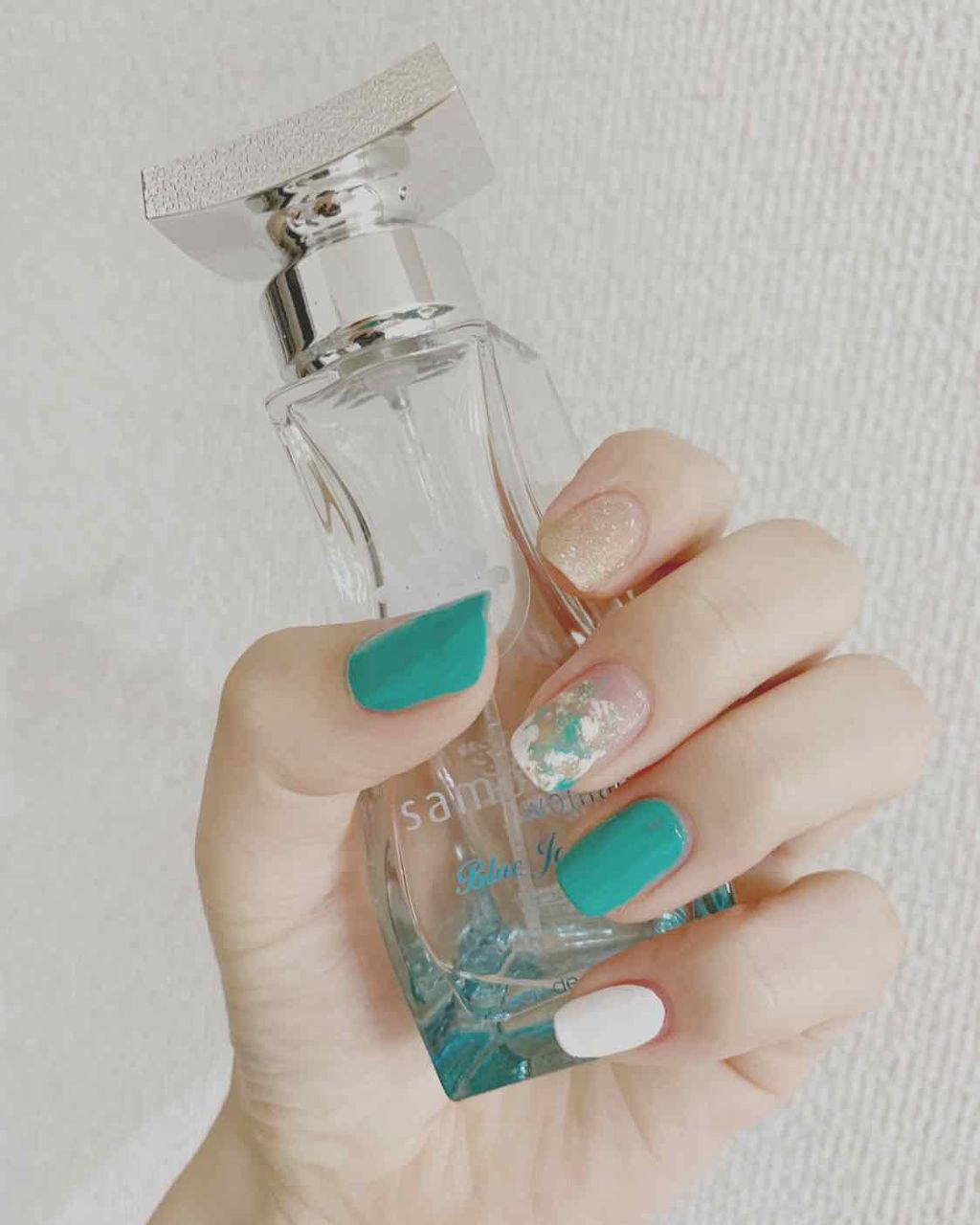 カラフルネイルズ/キャンメイク/マニキュアを使ったクチコミ（1枚目）